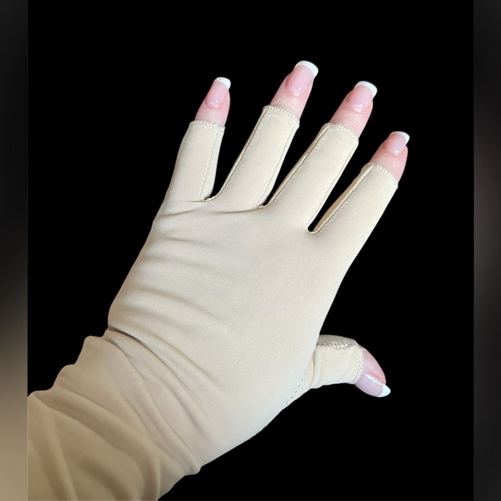 NORCO 1 Arthritis Glove in Bone color. Left glove. Sz Sm